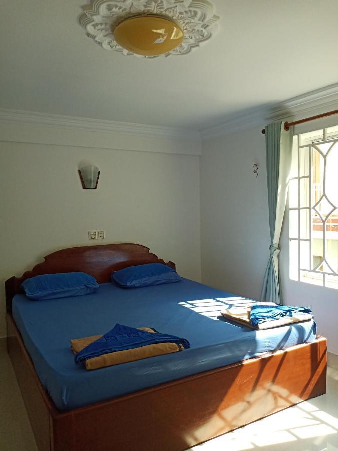 Le Barang Steakhouse & Guesthouse Сиануквиль Экстерьер фото