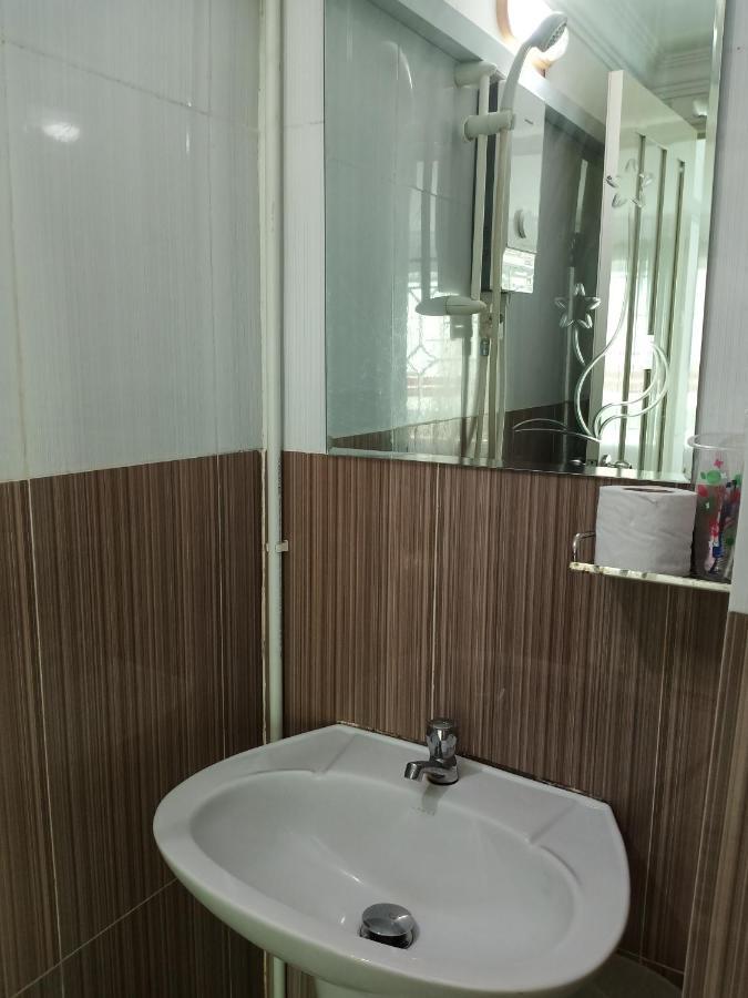 Le Barang Steakhouse & Guesthouse Сиануквиль Экстерьер фото